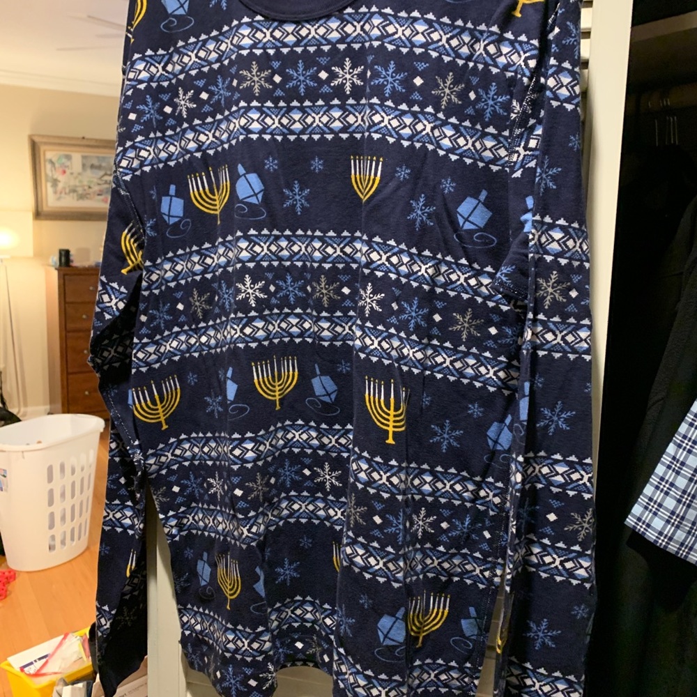 NWT Chanukah Hanna Pj top